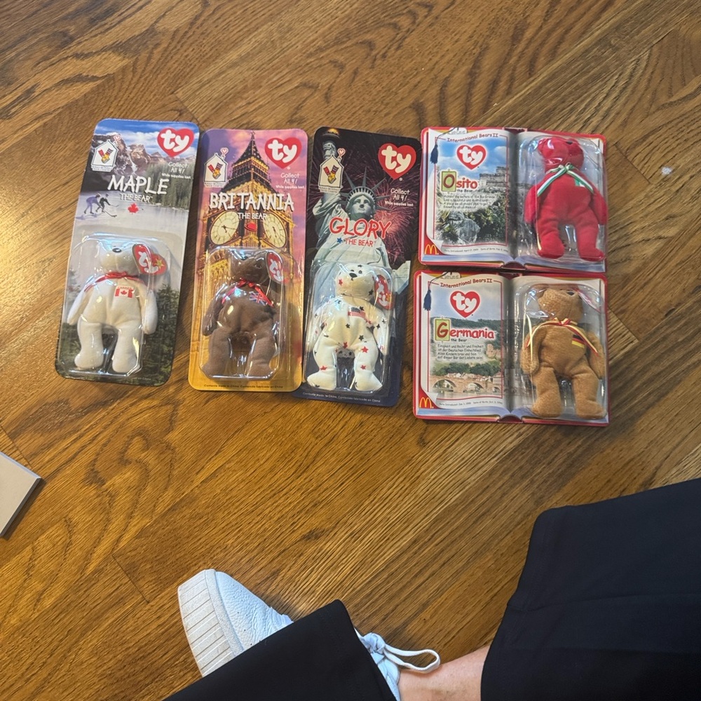 Ty teenie Beanie Babies International Bears Collection